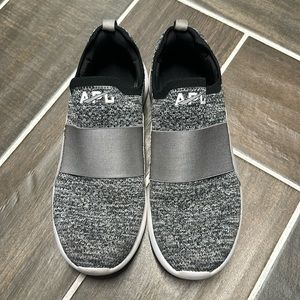 APL shoes slip on